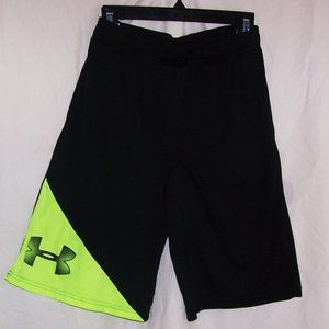 Under Armour Shorts size YXL